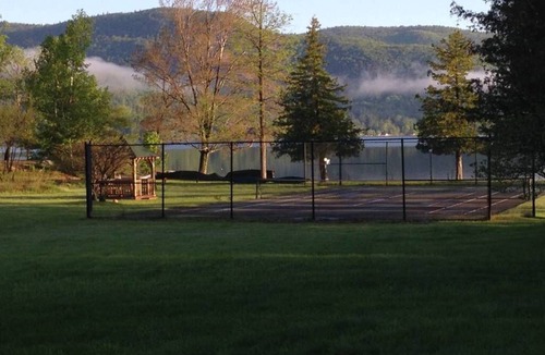 Huletts Landing House | A Paradise Escape at Lake George