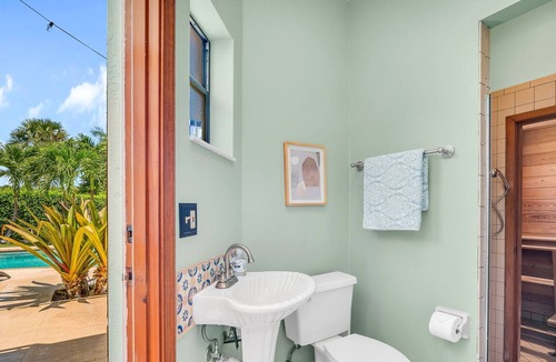 Lake Worth Villa | A Paradise Pool Villa on the Golf Course!