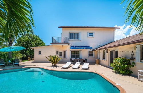 Lake Worth Villa | A Paradise Pool Villa on the Golf Course!