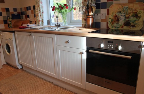 Lochgilphead Apartment | A peaceful cottage set on a private drive.