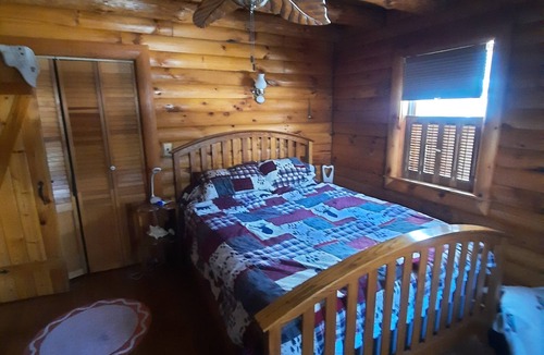 Wolcott Cabin | A peaceful getaway awaits at this beautiful Log Home located on Sodus Bay