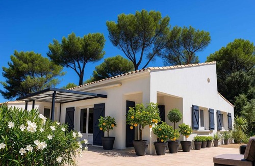 11th Arrondissement House | A peaceful holiday home - Mediterranean garden - Pool 26° -Near CASSIS