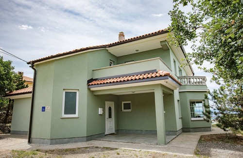 Smrika Villa | A peaceful villa with own pool and a great sea view
