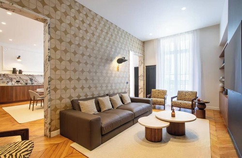Faubourg-du-Roule Apartment | A PERFECT COMBINATION OF PARISIAN CHARM & MODERN COMFORT – CHAMPS ELYSEES