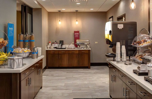 Wichita House | A Perfect Intimate Retreat w/ a Touch of Luxury