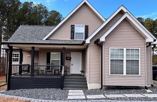 Clarksville House | A Perfect Lake Getaway! Large private dock, covered slip, calm creek, game room!