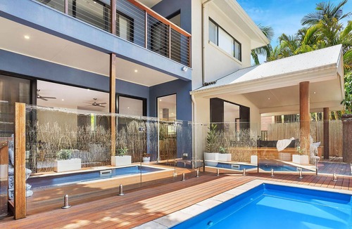 Suffolk Park Villa | A Perfect Stay - Suffolk House