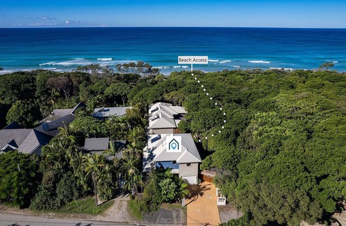 Suffolk Park Villa | A Perfect Stay - Suffolk House