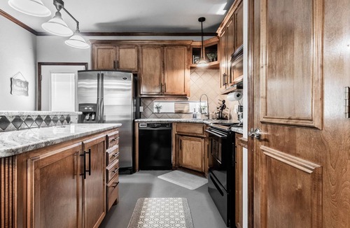 Guthrie House | A Perfectly Positioned Modern Vintage Colonial