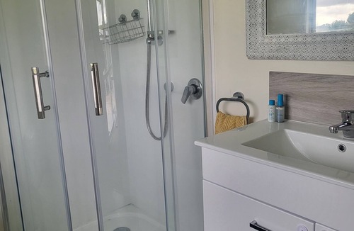 Rotowaro Cottage | A Place in the Country