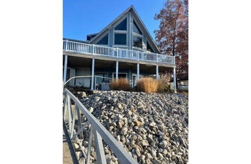 Texico House | A Place on the Water Lakefront - Spa