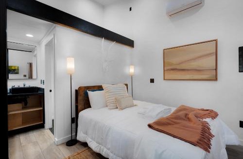 Cashes Valley House | A Place & Time