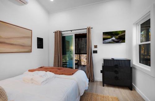Cashes Valley House | A Place & Time
