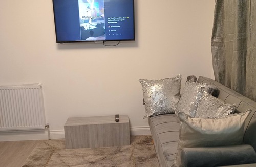 Dagenham Apartment | A Place To Dream And Rest