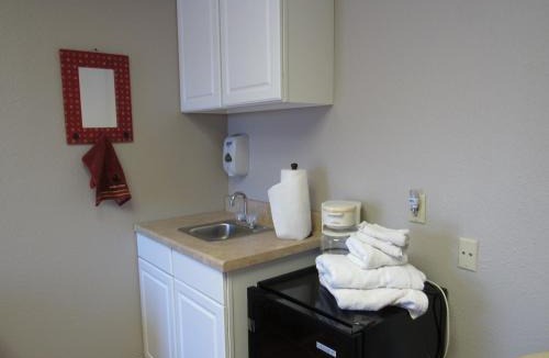 Bandera Hostel | A Place to Stay Rooms