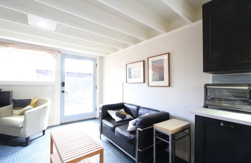 Woodstock Apartment | A pleasant space in a pleasant neighborhood in a beautiful part of the country!n