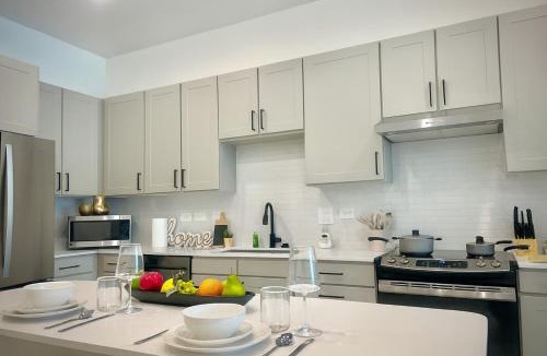 Sherman Apartment | A plus location pool washer dryer gym modern