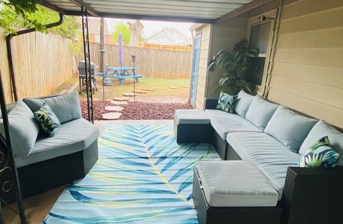 Central Oklahoma City House | A Point of Blue 🔵 Hottub/Pool table/10 min all OKC