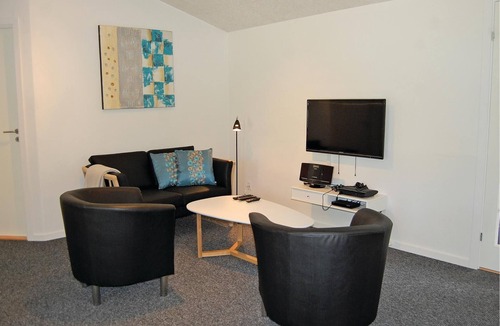 Ho House | A popular vacation home with eight good bedrooms.