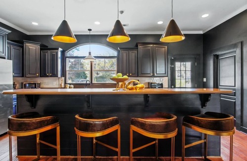 Thunderbolt House | A Port in the Storm - Shangri La, Poolside Estate in Isle of Armstrong
