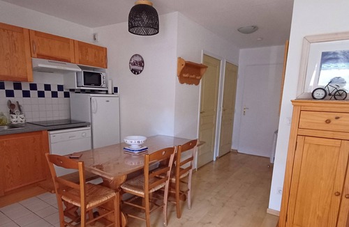Bagneres-de-Luchon Apartment | A Ppartement d ete et d Hiver Randonnée ski Raquette Planeur Thermes