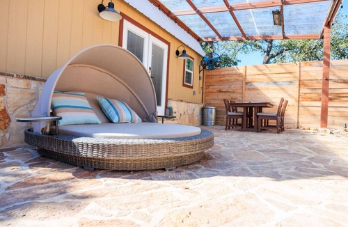 Wimberley Cabin | A+ Privacy | Romantic Lux | Sauna | Hot/Cold Pool