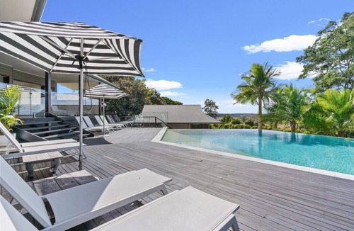 Ewingsdale Apartment | A Private Studio Retreat with Hinterland Views