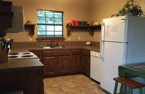 Rio Frio Cabin | A private Texas Hill Country cabin near the Frio, perfect for single families.