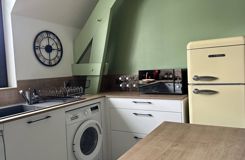 Dourdan Apartment | A Proximité du Château de Dourdan! Appartement à Dourdan Centre, Wifi Gratuit