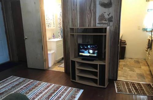 South Bend Apartment | A Quaint, Private 1 Bdrm Apt