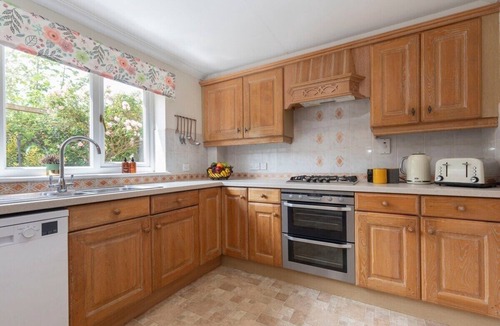 Eastington Cottage | A Quaint, Relaxing 3-Bed Cottage in Eastington