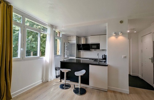 Garches Apartment | A quiet apartment between Paris and Versailles