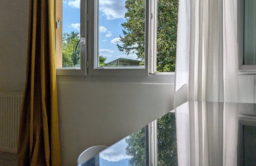 Garches Apartment | A quiet apartment between Paris and Versailles