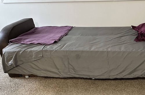 North Side Apartment | A quiet apartment near to everything with free parking