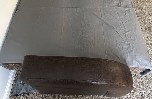 North Side Apartment | A quiet apartment near to everything with free parking