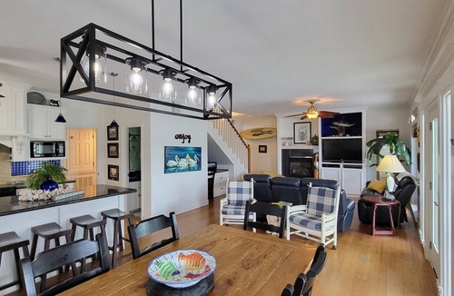 Isla Del Sol House | A Reel Good Spot! Spacious 5 bdrm/king beds/bunk