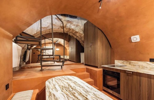 Quartier Sainte-Avoye Apartment | A REFINED PIED-À-TERRE COMBINES PARISIAN CHARM WITH MODERN COMFORT – LE MARAIS