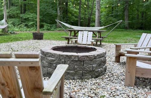 Helmsburg Apartment | A Relaxation Station