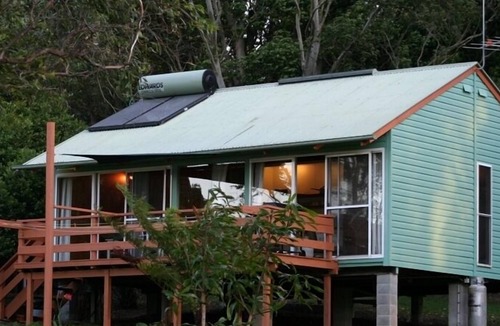 Broken Head Apartment | A relaxing rustic setting five minutes to Broken Head Beach.