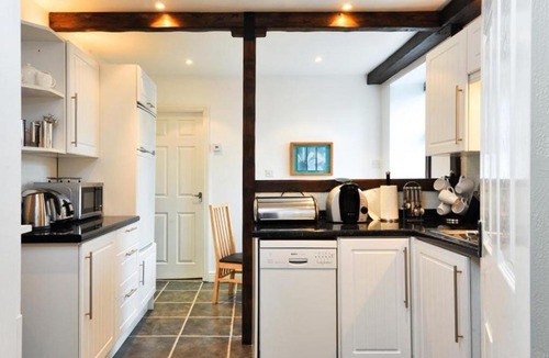 Staveley House | A River Runs By