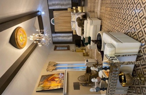 Worcester Apartment | A Romantic gateway suite