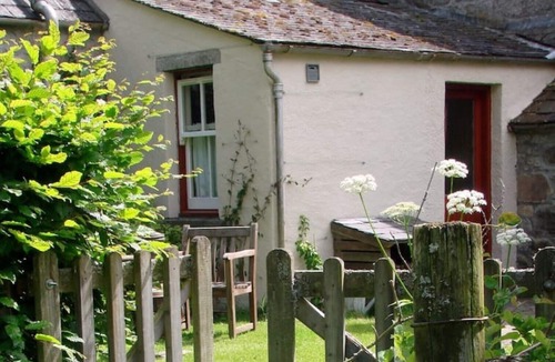 Nethy Bridge Cottage | A romantic hideaway for two in the woods