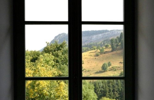 Les Bouchoux House | A romantic mountain cabin for couples!