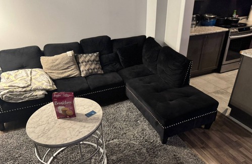 Niagara Falls House | A Room in a Flat, Ensuite with its own bathroom. 10 mins away from the Falls.