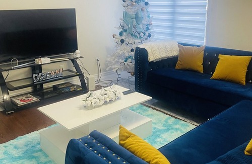 London House | A room in a shared comfy house in a serene environment close to basic amenities
