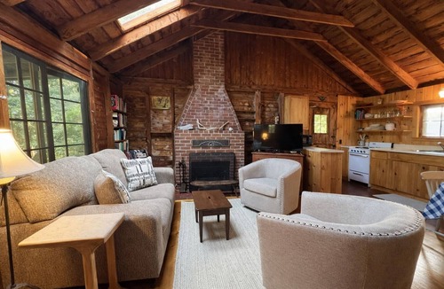 Bailey Island Cabin | A rustic Maine log cabin with water access.