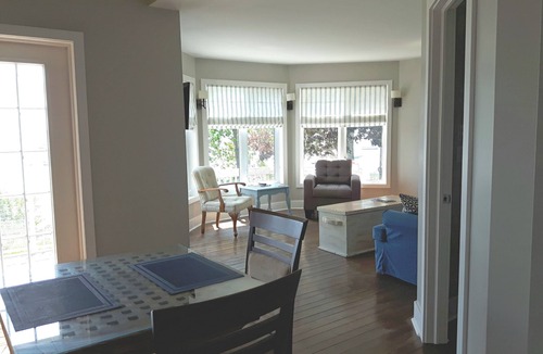 Chester Apartment | A Sailor's Paradise - Stevens Cove Guest Quarters