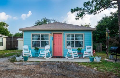 Fulton House | A Salty Texan - Sun Harbor Cottage #10