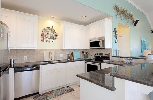 Port Bolivar House | A SASSY SEAGULL - Super cute w/Cargo Lift, Fenced Yard, close to beach!