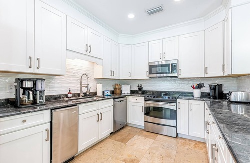 Gulf Pines House | A Sea of Blue ~ 2 Golf Carts ~ Private Pool